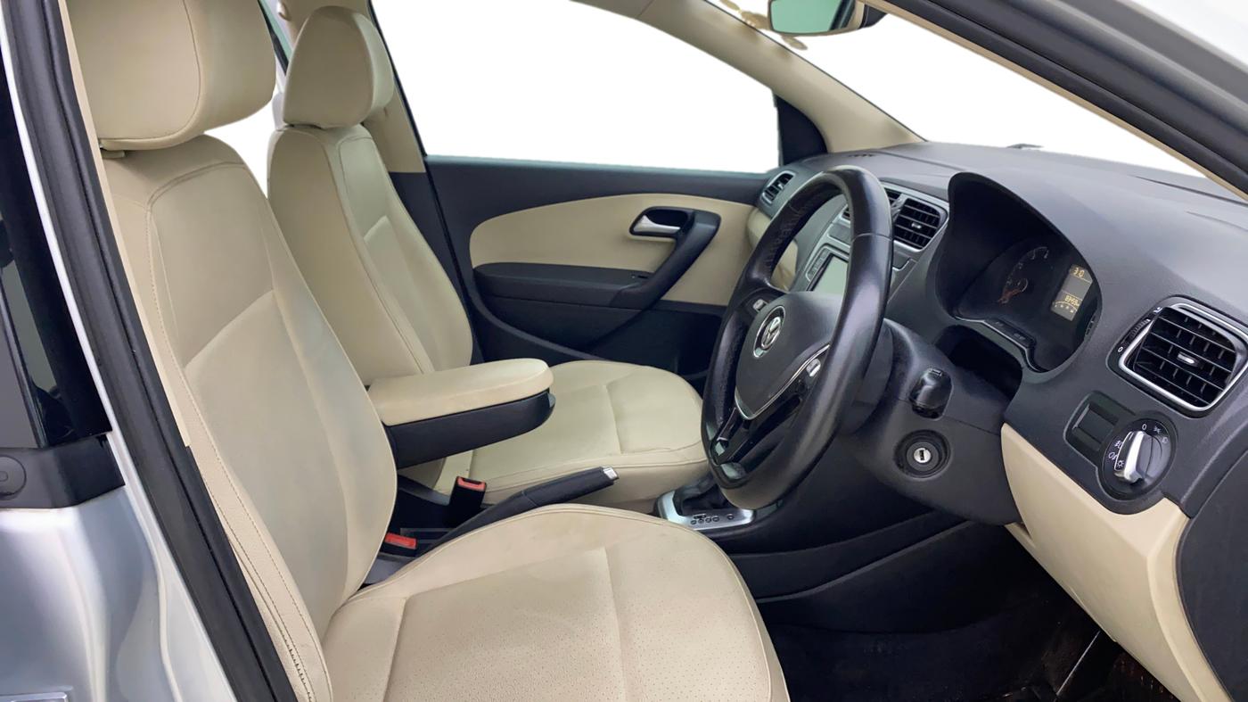 2022 Volkswagen Vento HIGHLINE PLUS 1.0L TSI AT, Petrol, Automatic, 83,459 km, Right Side Front Door Cabin