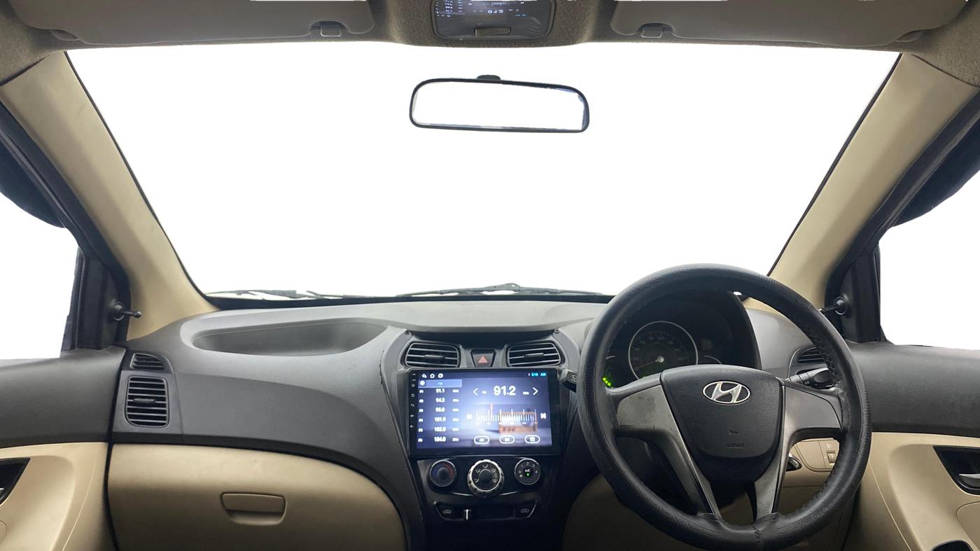 2015 Hyundai Eon SPORTZ, Petrol, Manual, 94,367 km, Dashboard