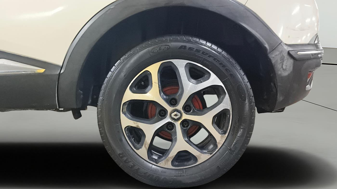 2018 Renault Captur RXT DIESEL DUAL TONE, Diesel, Manual, 92,525 km, Left Rear Wheel