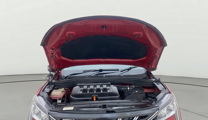 2022 Mahindra XUV700 MX P MT 5 STR, Petrol, Manual, 29,161 km, Open Bonet