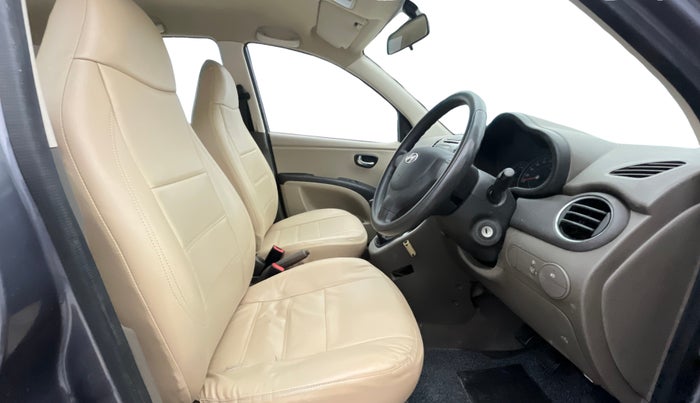 2014 Hyundai i10 SPORTZ 1.1, Petrol, Manual, 67,556 km, Right Side Front Door Cabin