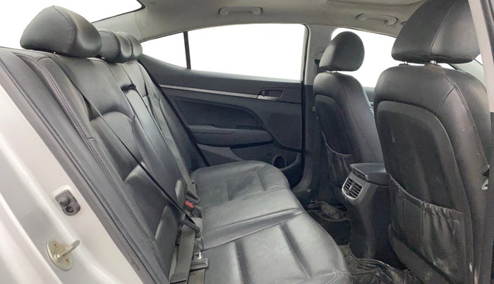 2018 Hyundai New Elantra 1.6 SX (O) AT DIESEL, Diesel, Automatic, 81,971 km, Right Side Rear Door Cabin