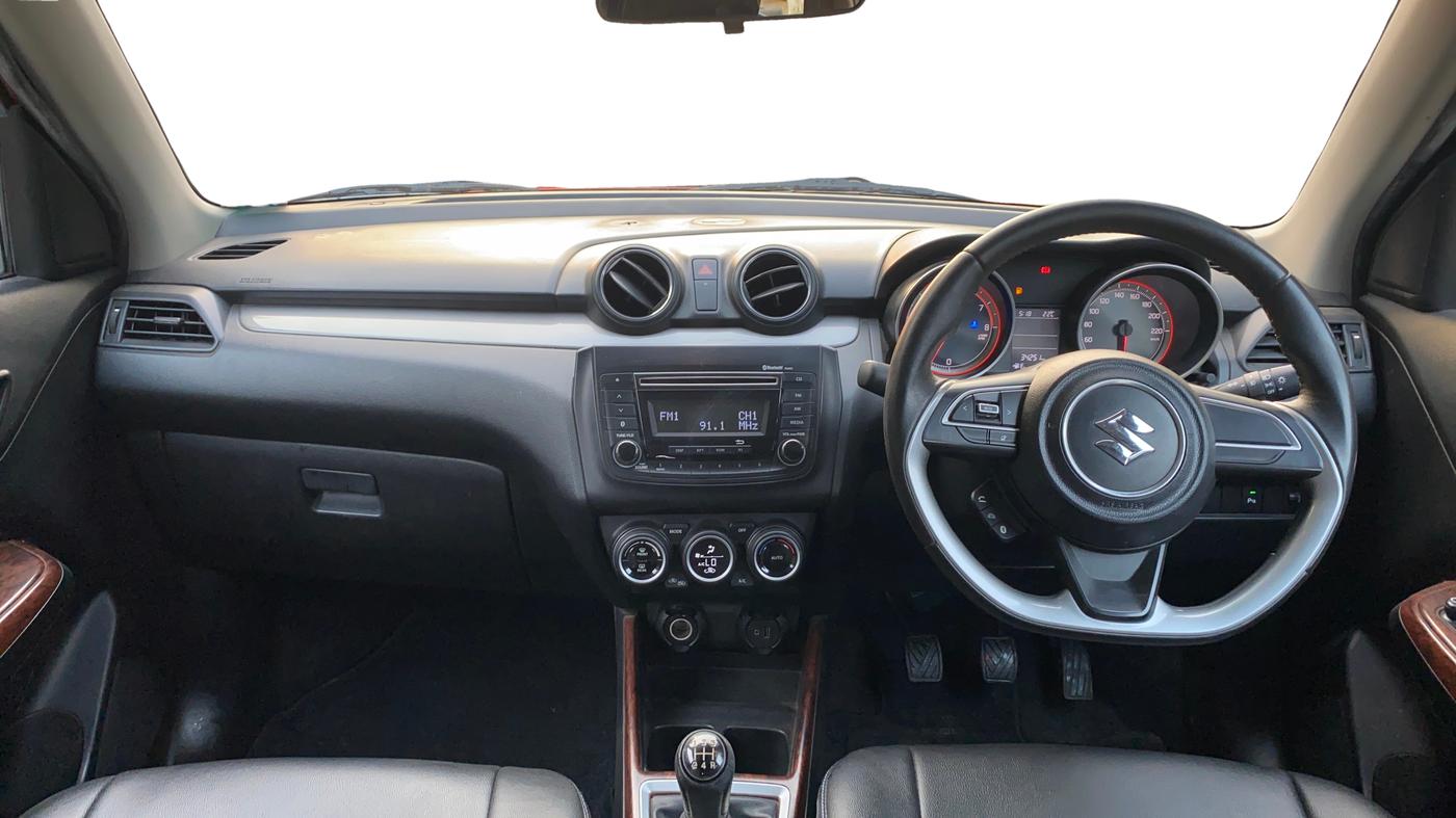 2018 Maruti Swift ZXI, Petrol, Manual, 34,215 km, Dashboard