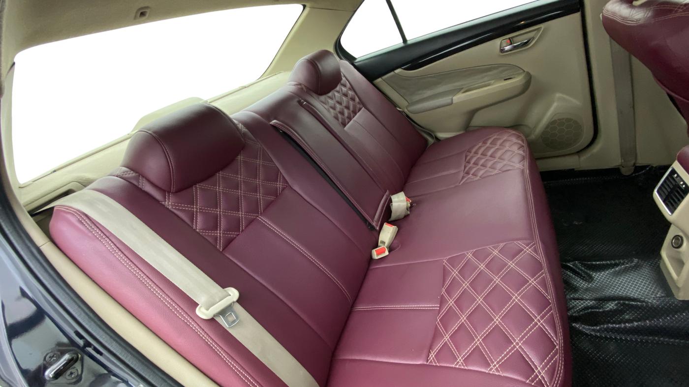 2014 Maruti Ciaz ZXI, Petrol, Manual, 1,02,537 km, Right Side Rear Door Cabin