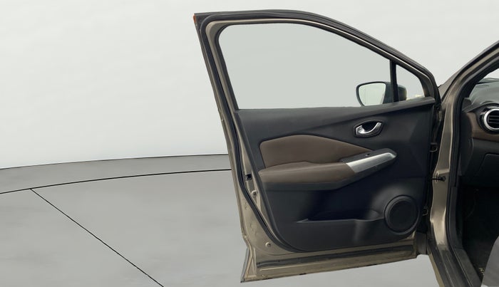 2019 Nissan Kicks XV PREMIUM O DUAL TONE DIESEL, Diesel, Manual, 1,04,656 km, LHS Front Door