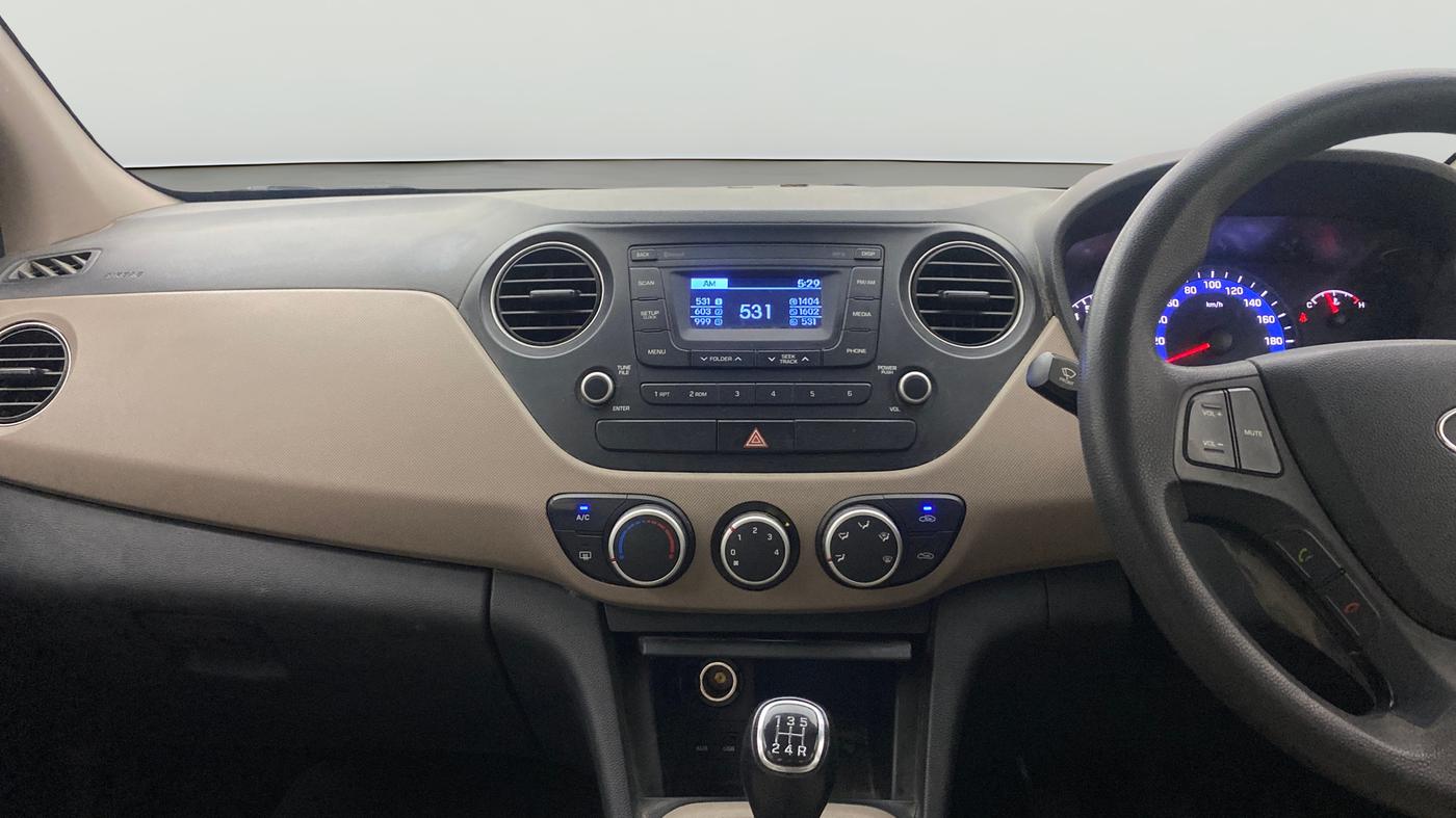 2016 Hyundai Xcent SX 1.2, Petrol, Manual, 96,117 km, Air Conditioner