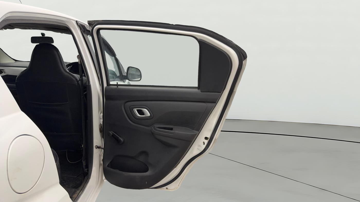 2021 Datsun Redi Go T, Petrol, Manual, 1,06,598 km, RHS Rear Door