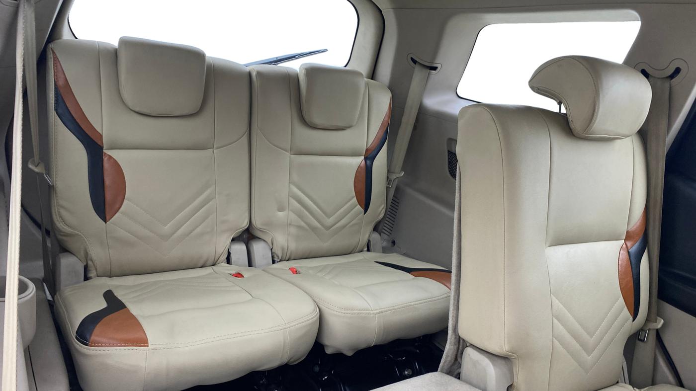 2017 Mahindra XUV500 W10 AT, Diesel, Automatic, 97,664 km, Third Seat Row ( optional )