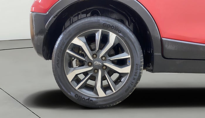 2019 Mahindra XUV300 W8 (O) 1.5 DIESEL, Diesel, Manual, 67,587 km, Right Rear Wheel