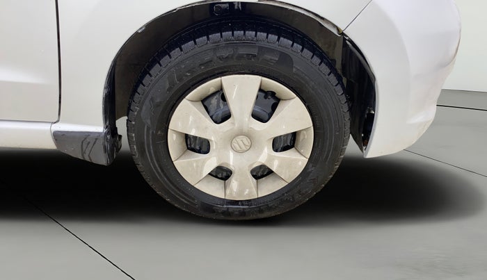 2013 Maruti A Star VXI (ABS) AT, Petrol, Automatic, 40,684 km, Right Front Wheel