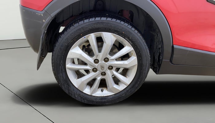 2019 Mahindra XUV300 W8 1.5 DIESEL, Diesel, Manual, 94,072 km, Right Rear Wheel