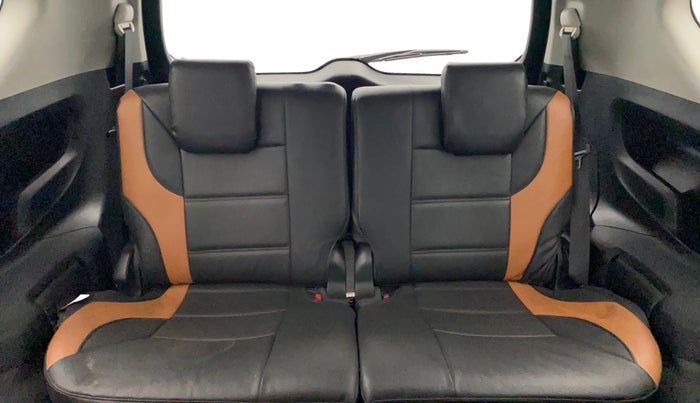 2016 Toyota Innova Crysta 2.4 VX 7 STR, Diesel, Manual, 68,815 km, Third Seat Row ( optional )