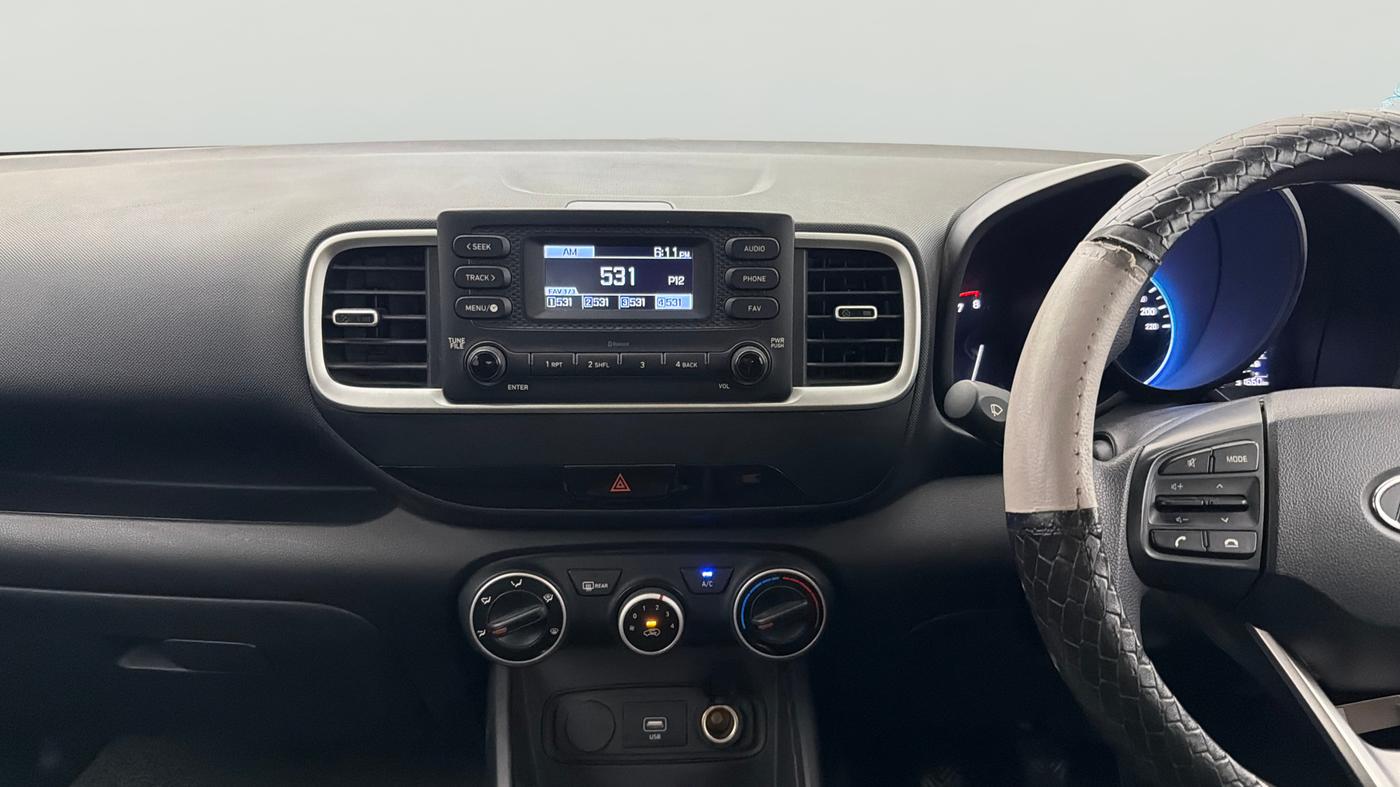 2020 Hyundai VENUE S 1.2, Petrol, Manual, 31,650 km, Air Conditioner