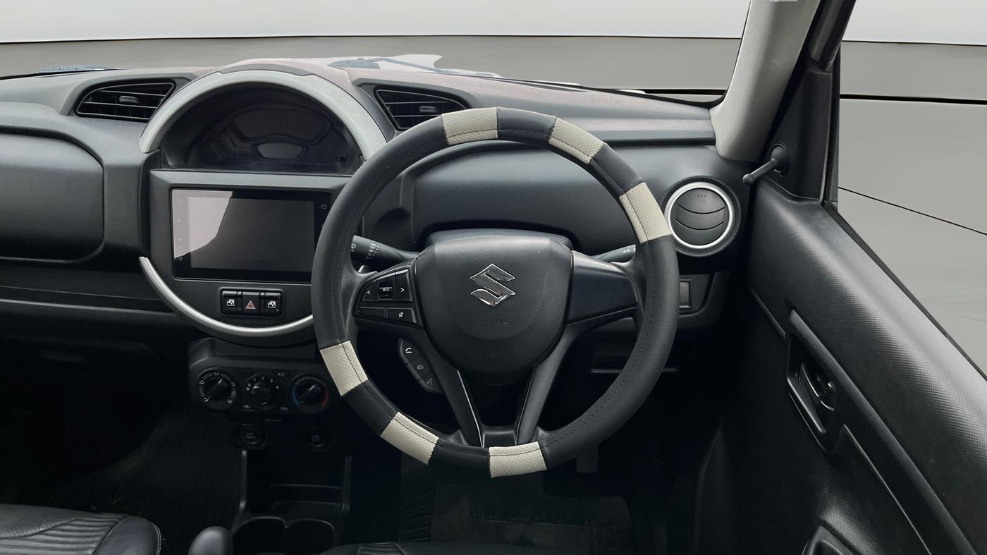2020 Maruti S PRESSO VXI PLUS AMT, Petrol, Automatic, 32,305 km, Steering Wheel Close Up