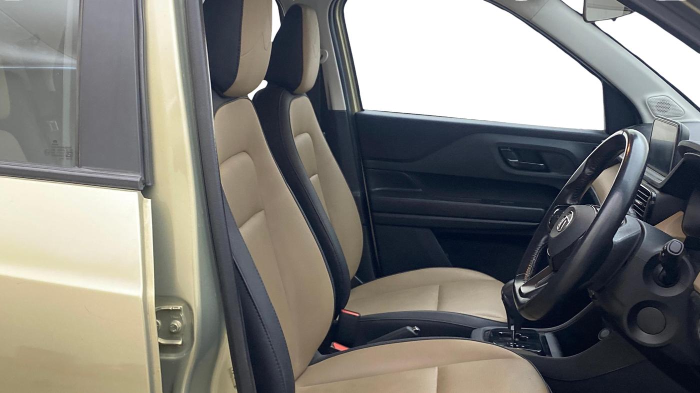2022 Tata PUNCH CREATIVE 1.2 AMT KAZIRANGA EDITION , Petrol, Automatic, 25,239 km, Right Side Front Door Cabin