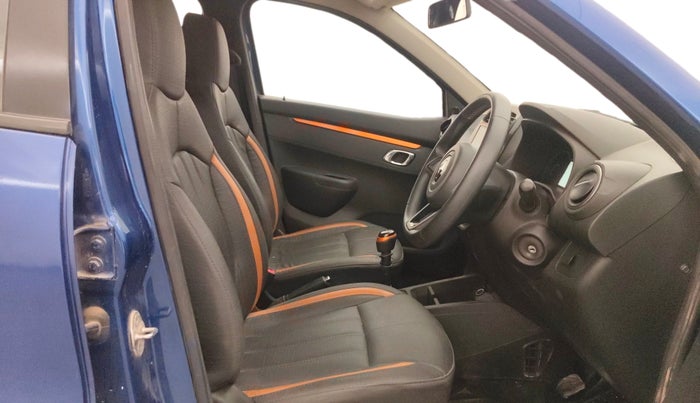 2020 Renault Kwid CLIMBER 1.0 (O), Petrol, Manual, 44,243 km, Right Side Front Door Cabin