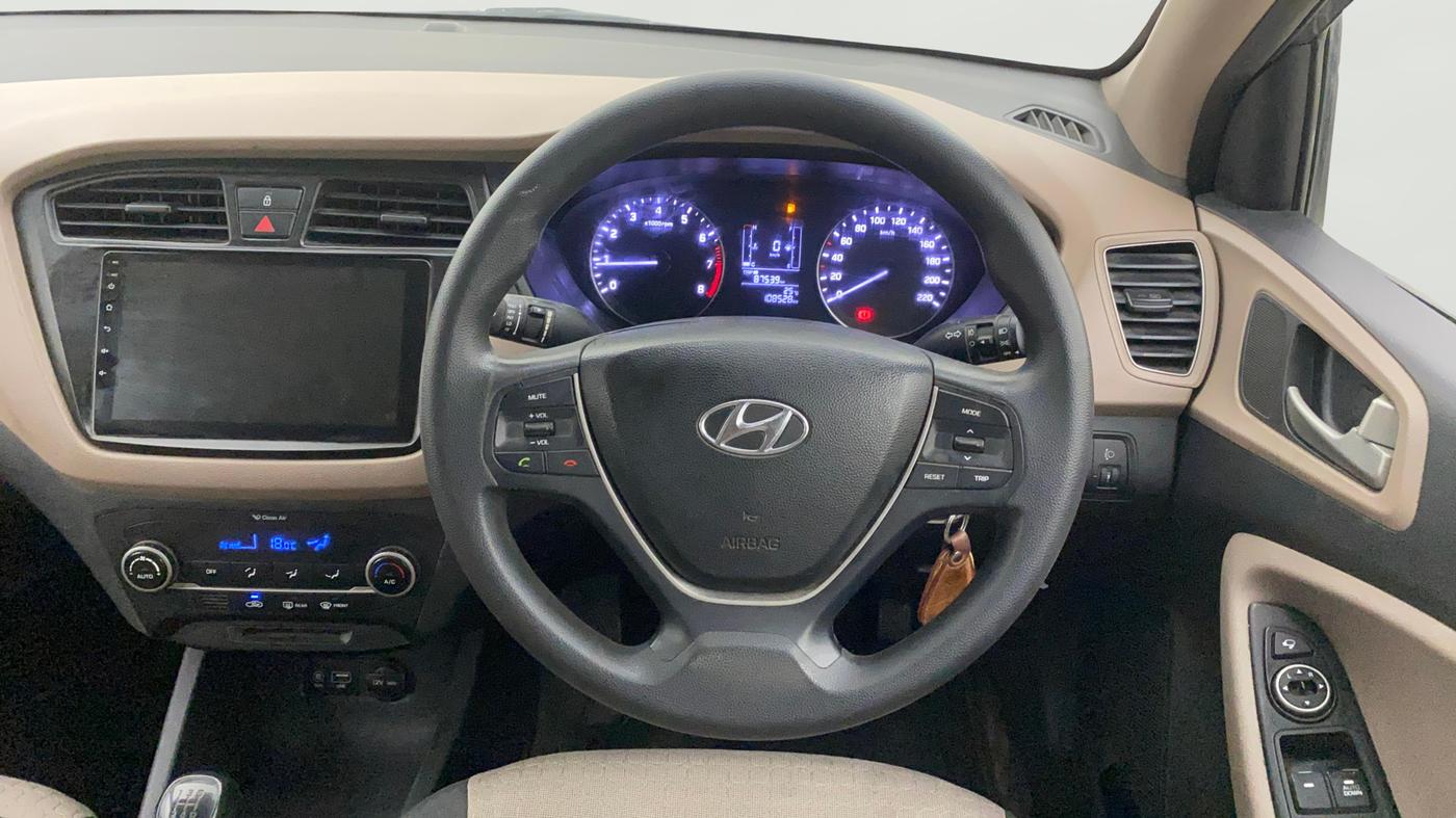 2017 Hyundai Elite i20 ASTA 1.2, Petrol, Manual, 1,08,528 km, Steering Wheel Close Up