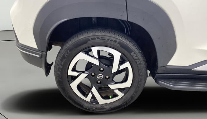2023 Nissan MAGNITE XV PREMIUM TURBO CVT DUAL TONE, Petrol, Automatic, 6,857 km, Right Rear Wheel