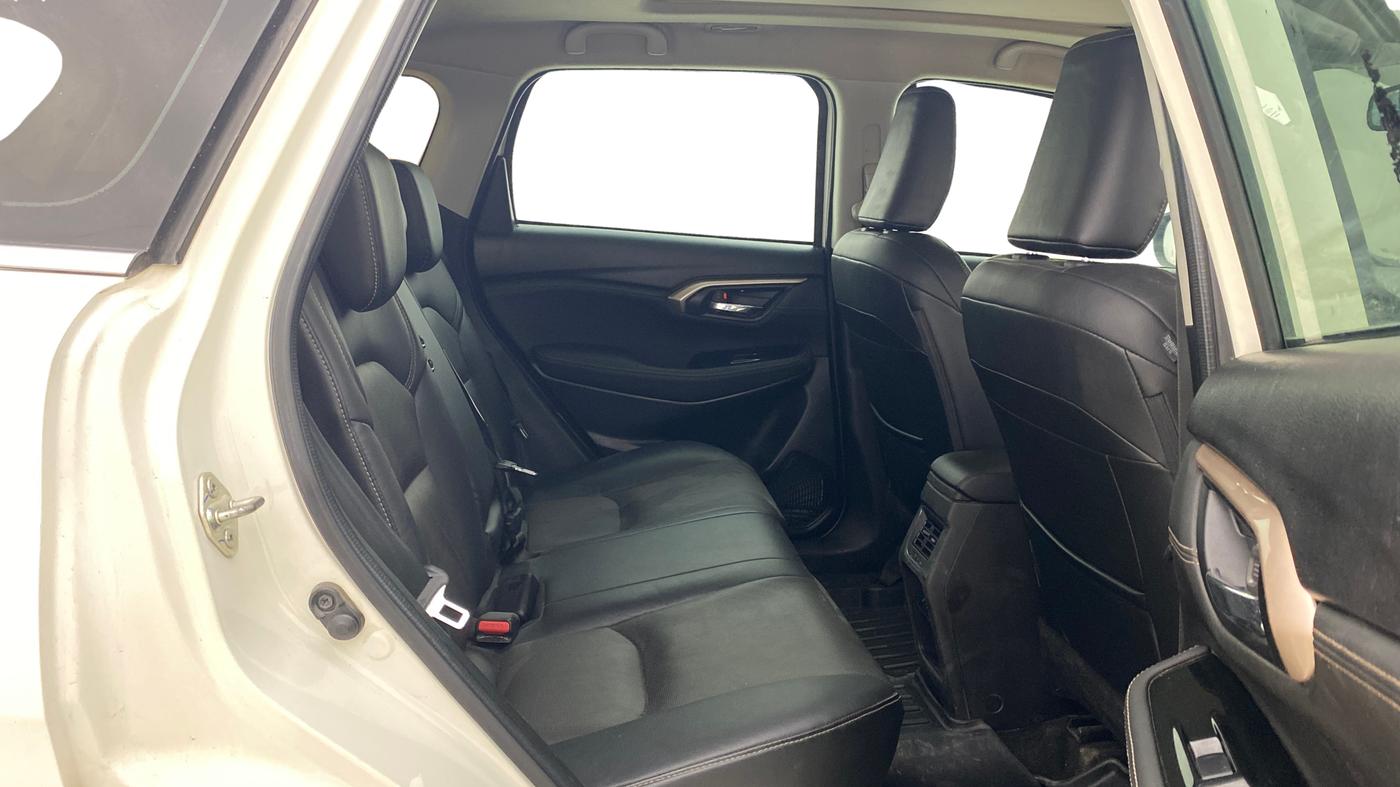 2023 Maruti Grand Vitara ALPHA PLUS HYBRID ECVT, Hybrid, Automatic, 90,717 km, Right Side Rear Door Cabin