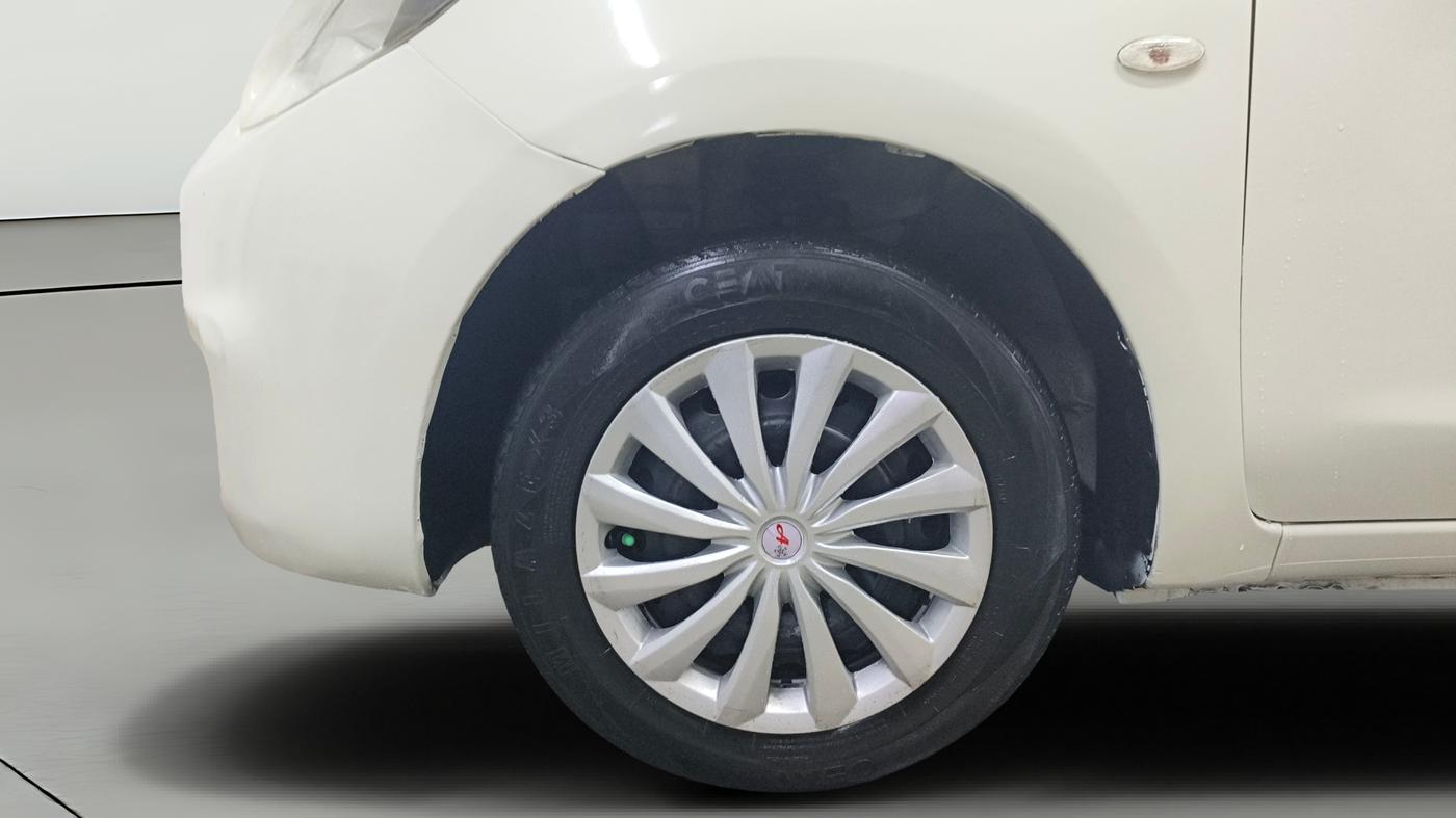 2014 Renault Pulse RXL DIESEL, Diesel, Manual, 1,18,525 km, Left Front Wheel