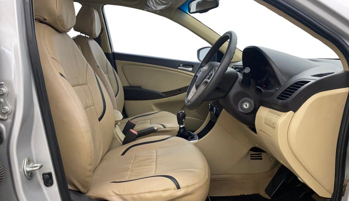 2016 Hyundai Verna 1.6 VTVT SX, Petrol, Manual, 38,980 km, Right Side Front Door Cabin