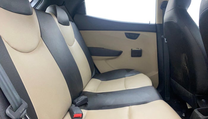 2014 Hyundai Eon ERA +, Petrol, Manual, 16,290 km, Right Side Rear Door Cabin