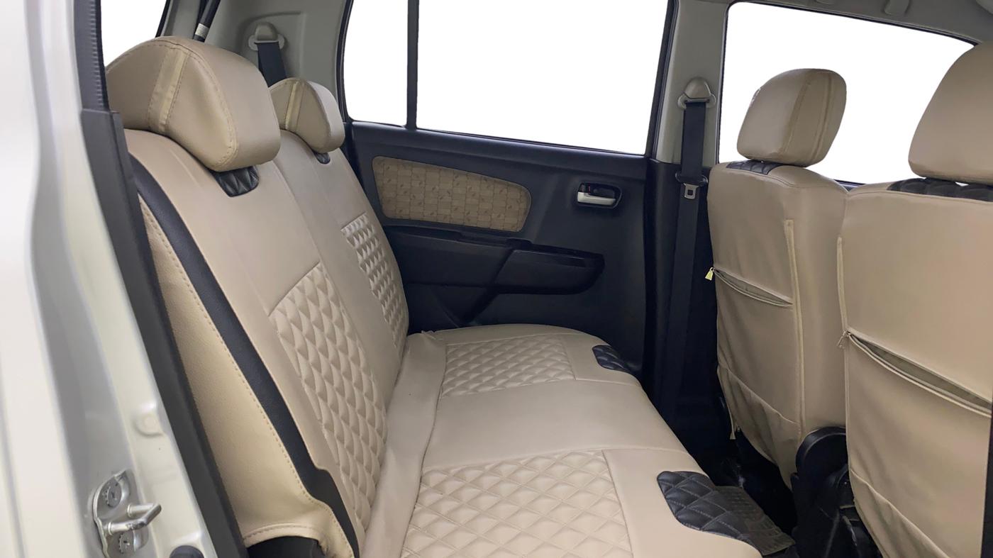 2017 Maruti Wagon R 1.0 VXI, Petrol, Manual, 72,899 km, Right Side Rear Door Cabin