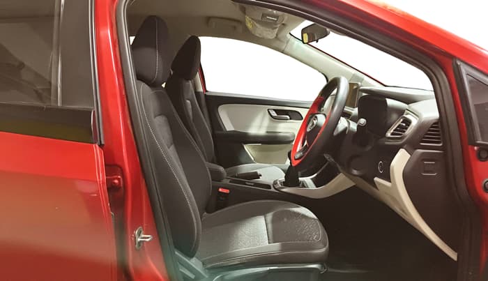 2021 Tata ALTROZ XZ PETROL, Petrol, Manual, 43,536 km, Right Side Front Door Cabin