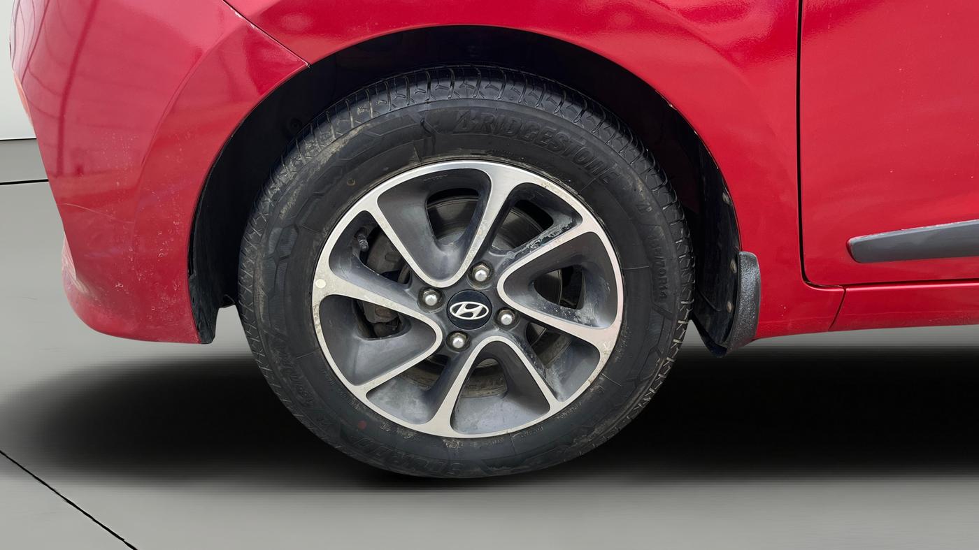 2019 Hyundai Grand i10 SPORTZ AT 1.2 KAPPA VTVT, Petrol, Automatic, 45,315 km, Left Front Wheel