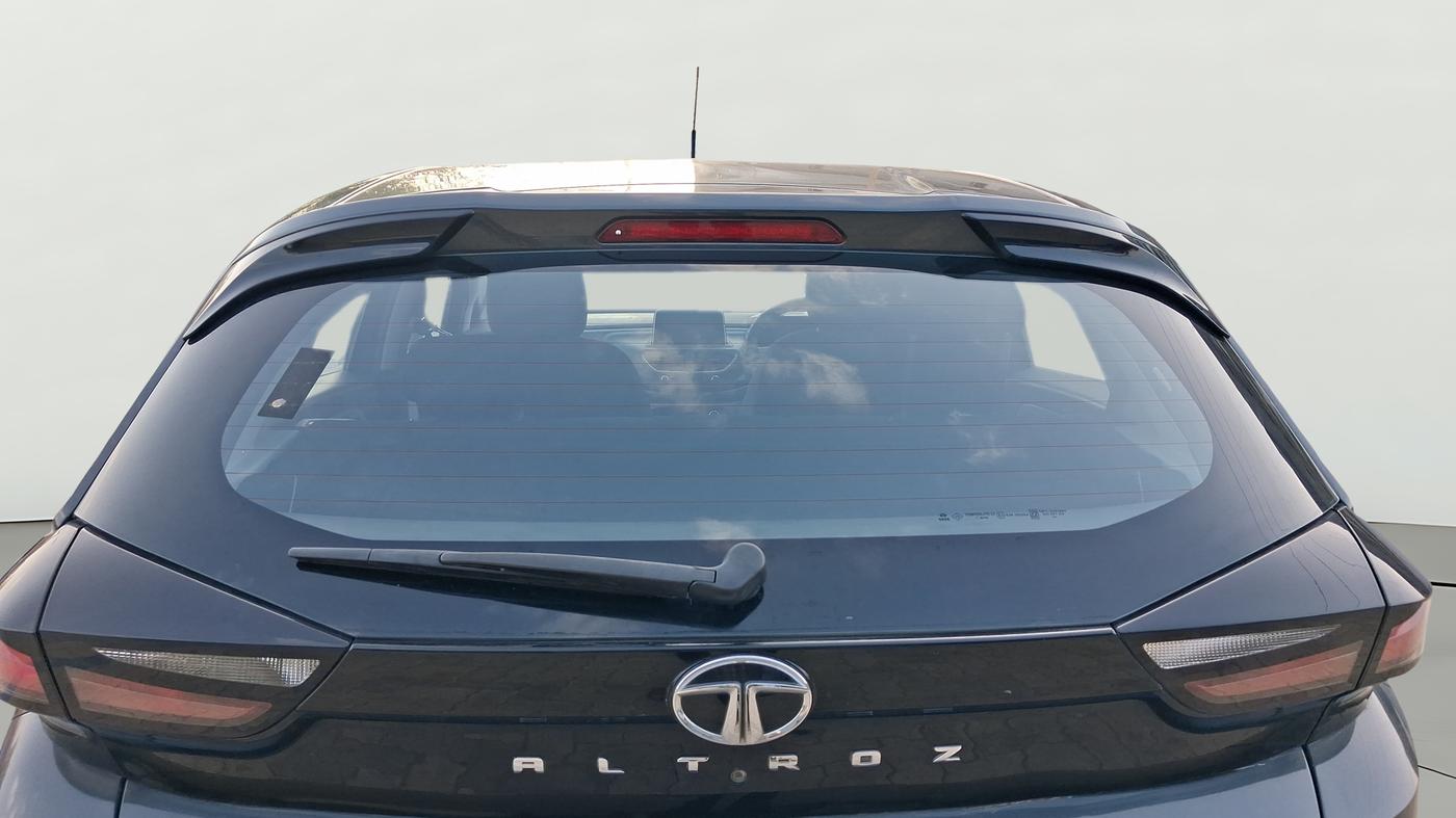 2021 Tata ALTROZ XZ PETROL, CNG, Manual, 63,893 km, Rear Windshield