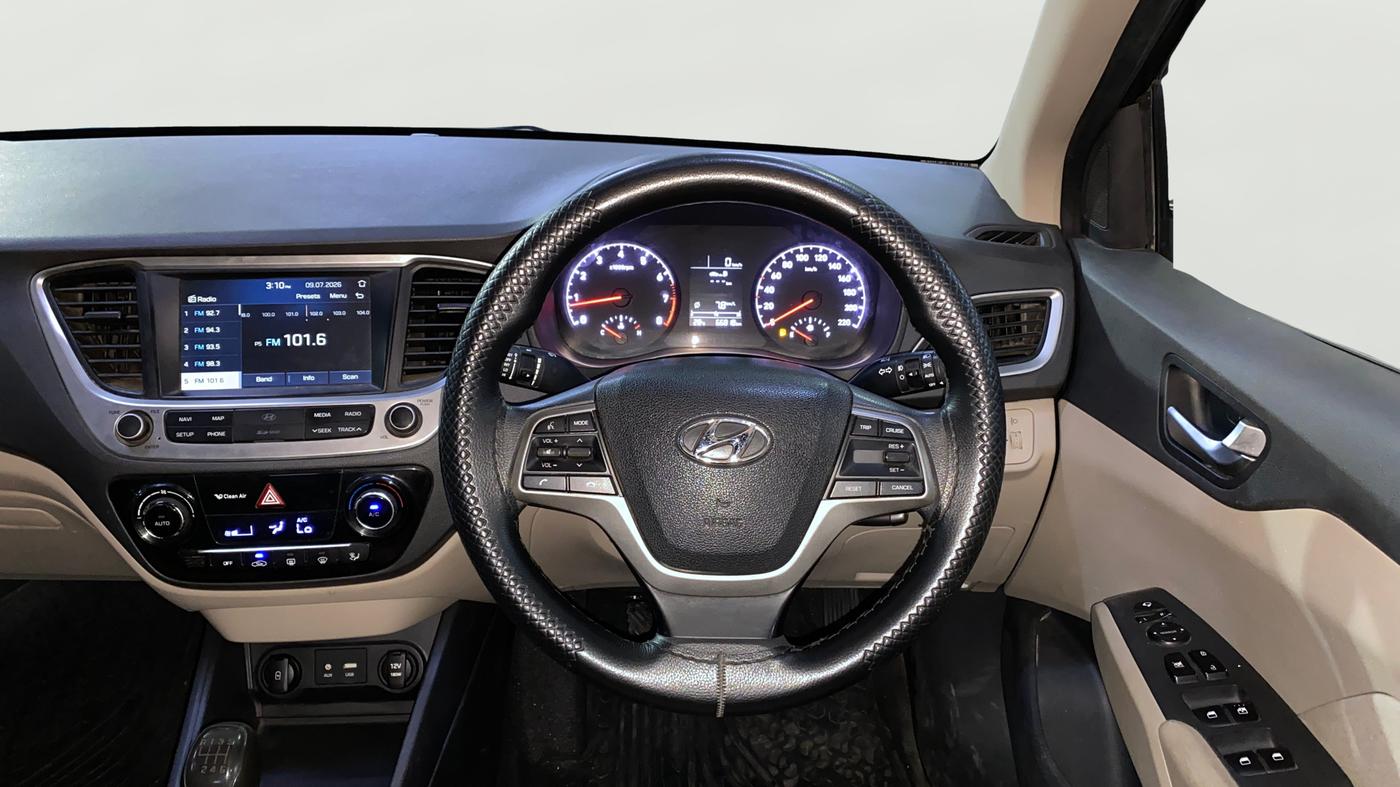 2018 Hyundai Verna 1.6 VTVT SX, Petrol, Manual, 66,811 km, Steering Wheel Close Up