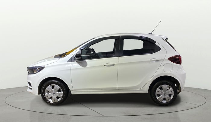 2025 Tata Tiago XZ PLUS CNG DUAL TONE, CNG, Manual, 16,412 km, Left Side