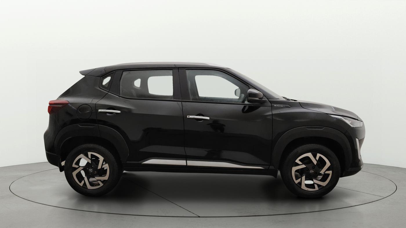 2023 Nissan MAGNITE XV MT, Petrol, Manual, 22,993 km, Right Side View