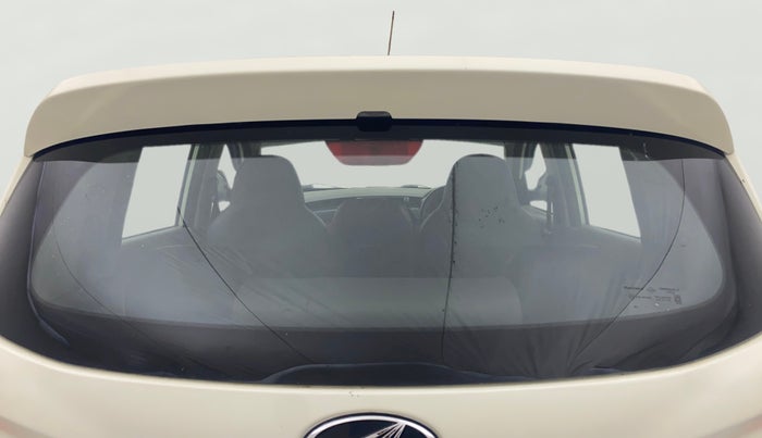 2016 Mahindra Kuv100 K4 6 STR, Petrol, Manual, 57,347 km, Rear Windshield