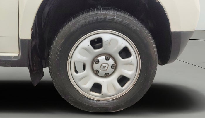 2013 Renault Duster RXE PETROL, Petrol, Manual, 61,904 km, Right Front Wheel