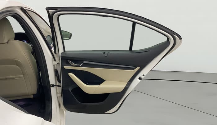2021 Skoda Octavia L&K 2.0 AT, Petrol, Automatic, 73,572 km, RHS Rear Door