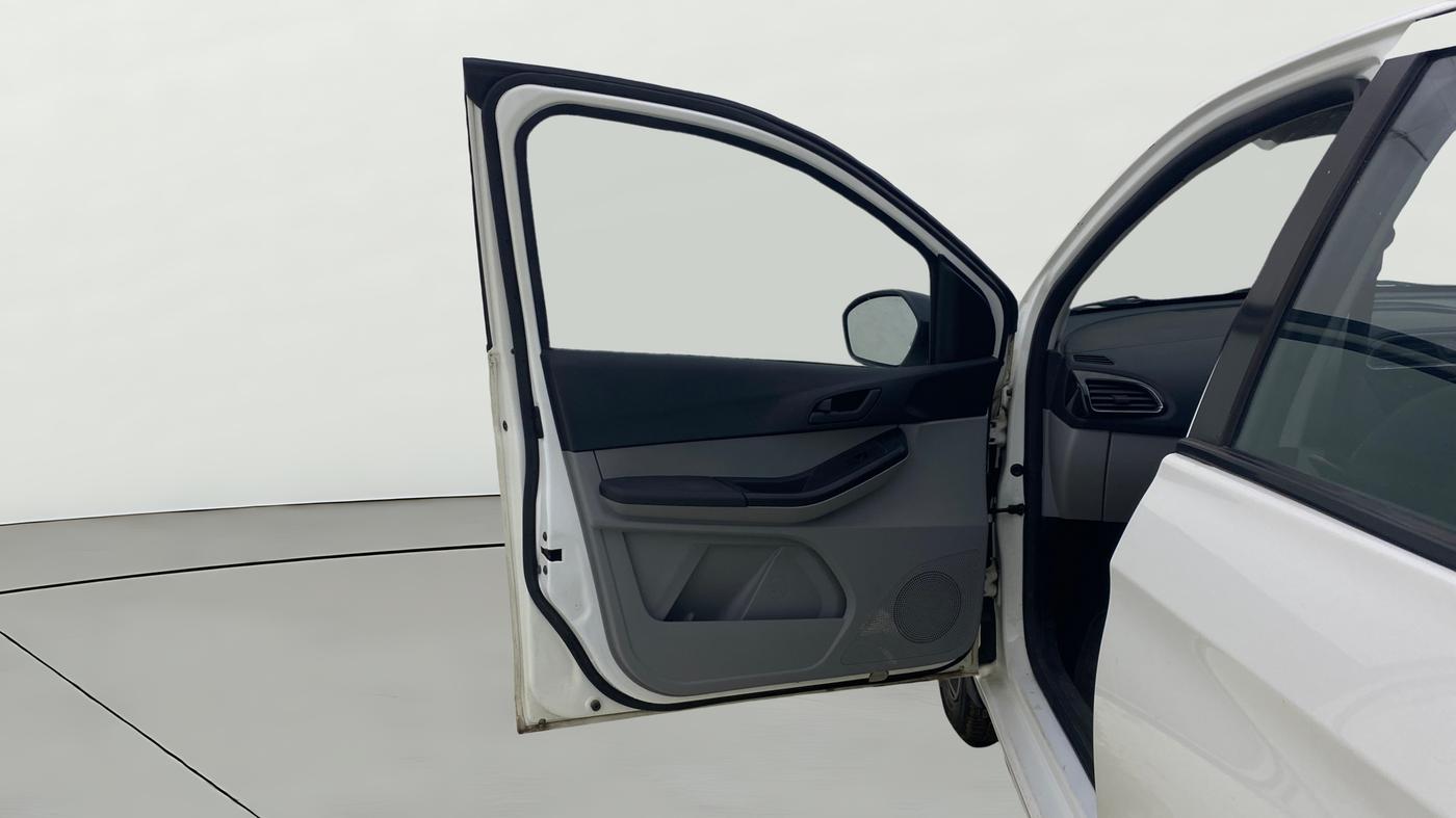 2023 Tata Tiago XTA PETROL, Petrol, Automatic, 19,213 km, LHS Front Door