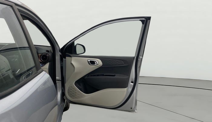 2022 Hyundai AURA SX 1.2, Petrol, Manual, 31,065 km, RHS Front Door