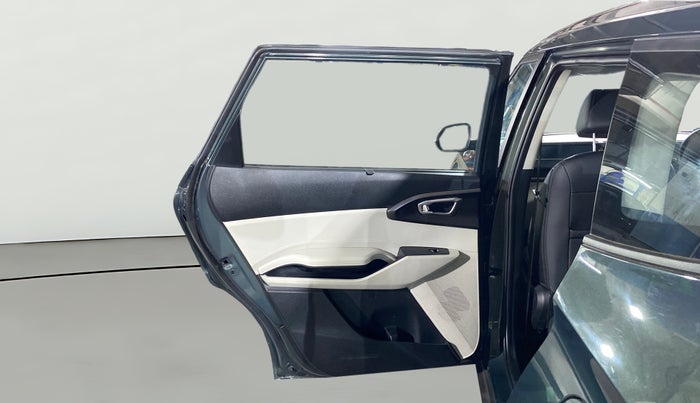 2025 KIA Carens Clavis HTE(O) 1.5 Petrol MT, Petrol, Manual, 315 km, LHS Rear Door