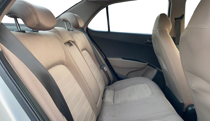 2017 Hyundai Xcent E+, Petrol, Manual, 1,01,762 km, Right Side Rear Door Cabin