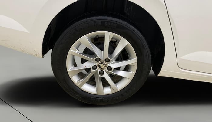 2023 Skoda SLAVIA AMBITION 1.0L TSI MT, Petrol, Manual, 48,764 km, Right Rear Wheel