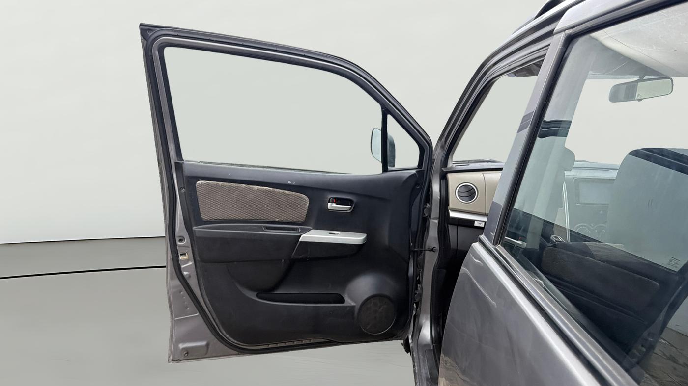 2015 Maruti Wagon R 1.0 LXI, CNG, Manual, 74,541 km, LHS Front Door
