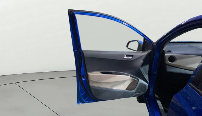 2017 Hyundai Xcent SX 1.2, Petrol, Manual, 30,577 km, LHS Front Door