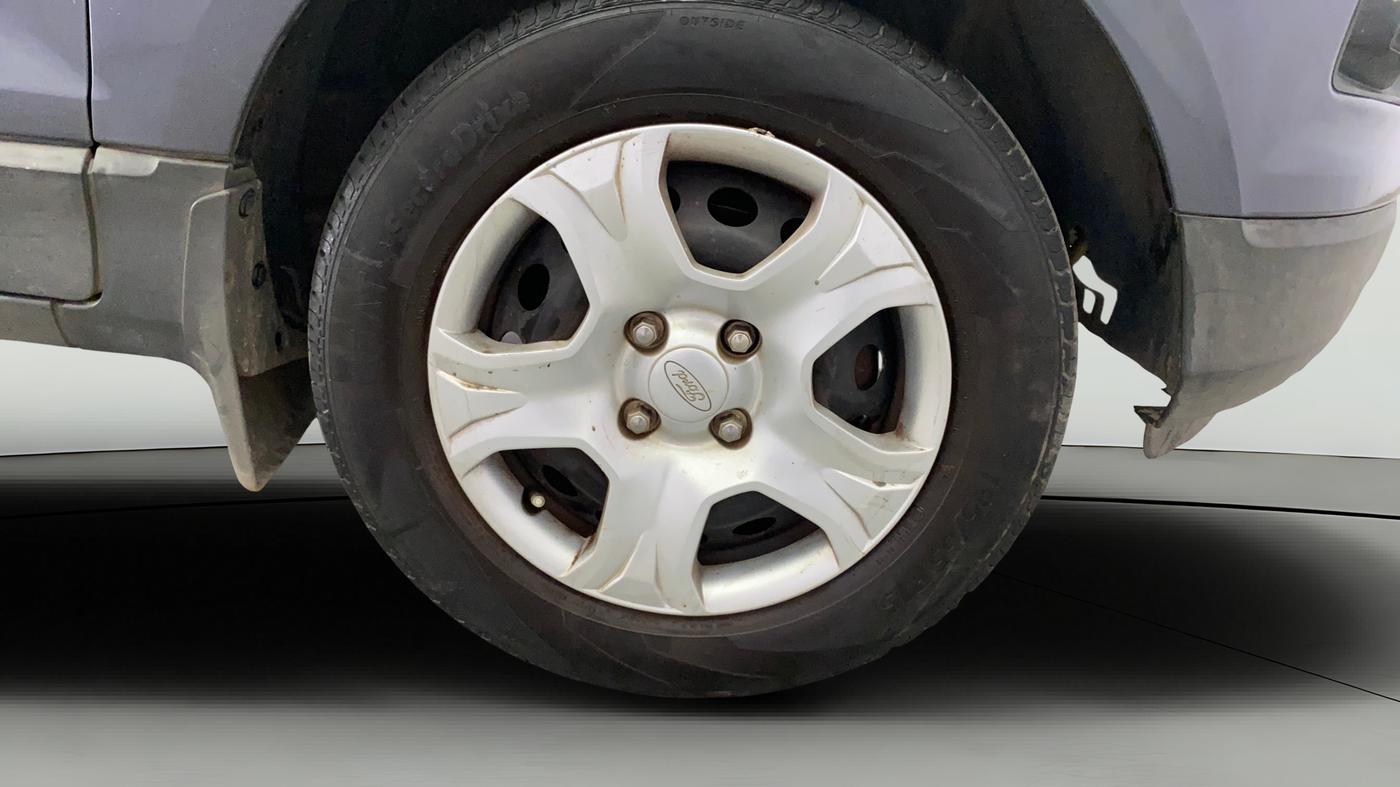 2015 Ford Ecosport AMBIENTE 1.5L PETROL, Petrol, Manual, 1,13,998 km, Right Front Wheel