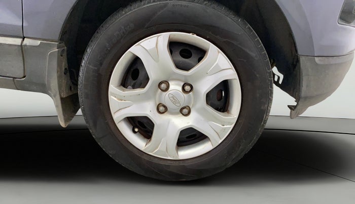 2015 Ford Ecosport AMBIENTE 1.5L PETROL, Petrol, Manual, 1,13,998 km, Right Front Wheel
