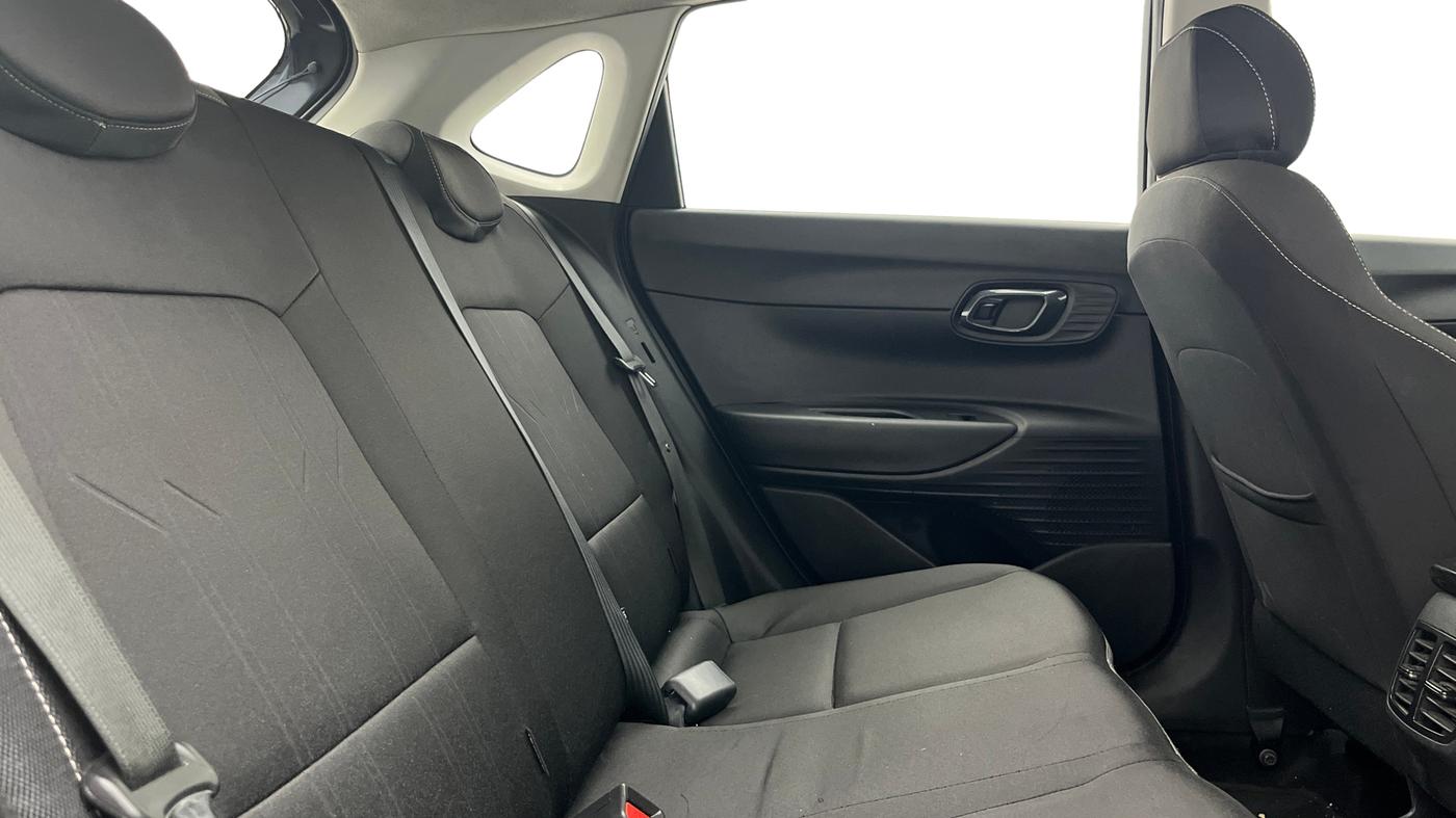 2021 Hyundai NEW I20 SPORTZ 1.2 MT, Petrol, Manual, 24,959 km, Right Side Rear Door Cabin