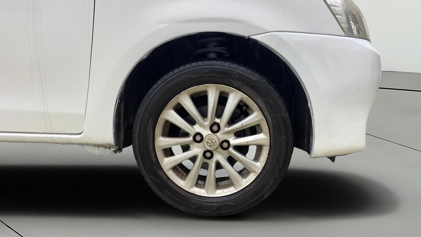 2015 Toyota Etios VX, Petrol, Manual, 1,02,473 km, Right Front Wheel
