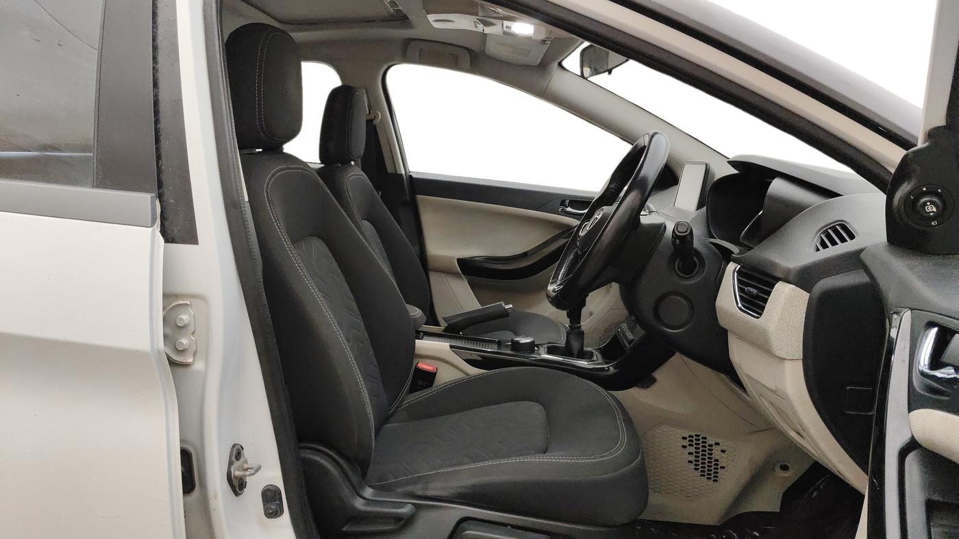 2021 Tata NEXON XZ PLUS (O) DIESEL, Diesel, Manual, 1,02,929 km, Right Side Front Door Cabin