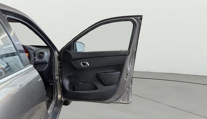 2018 Renault Kwid RXT 1.0 AMT (O), Petrol, Automatic, 57,009 km, RHS Front Door