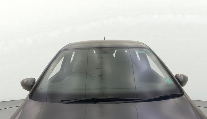 2015 Volkswagen Vento COMFORTLINE 1.6, Petrol, Manual, 45,326 km, Front Windshield